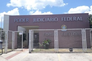 PSB pede mandato de vereador que trocou de partido fora da janela partidária