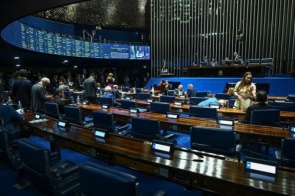 Plenário analisa cadastro de condenados por violência à mulher nesta terça