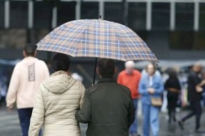 Frente fria provoca chuvas e queda de temperatura no centro-sul
