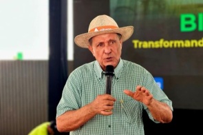 Zé Teixeira trabalha para fortalecer agricultura familiar em Douradina