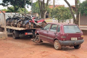 Operação “Limpa Pátio” avança em Itaporã e veículos apreendidos começam a ser removidos