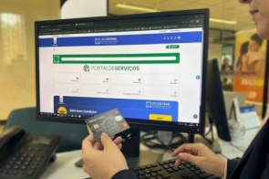 Cidadão já pode parcelar serviços de habilitação diretamente no portal Meu Detran