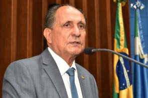 Água tratada nas aldeias avança com abertura de licitação cobrada por Zé Teixeira