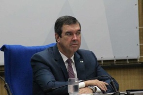 Riedel apoia decisão dos EUA contra facções e cobra reforço federal na fronteira