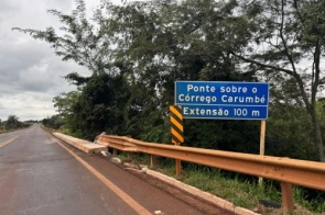 Vereador Lindomar solicita recolocação de guard-rail na ponte sobre o córrego Carumbé