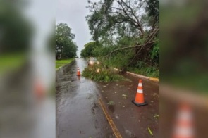Granizo atinge cidades do sul de MS e frente fria avança com alerta de temporais