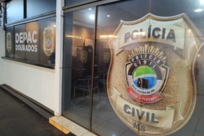 Gritos de socorro mobilizam populares que detêm ladrão de fios em Dourados