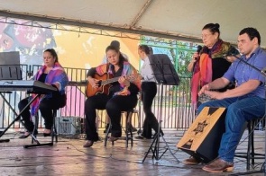 Mães Atípicas da APAE de Itaporã Brilham no Festival Nossa Arte da 4ª Região em Dourados