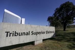 TSE cria conselho para monitorar desinformação e IA nas eleições
