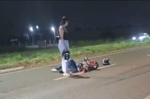 Batida entre motocicletas deixa um morto e outro gravemente ferido na BR-463