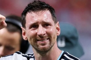 Messi encerra ciclo de 21 anos na seleção argentina