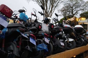 Força-tarefa em comércios de Dourados apreende 'motinhas elétricas' à venda
