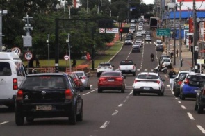 Licenciamento de veículos com placa final 0 vence nesta sexta-feira
