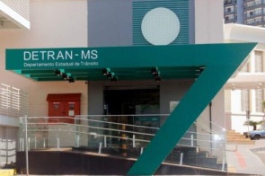 Agência do Detran em shopping passa a emitir o novo RG