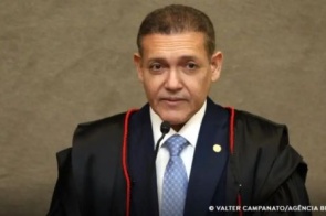STF dá prazo para PGR se manifestar sobre revisão criminal de Bolsonaro