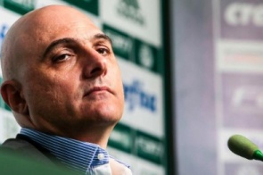 Presidente do Palmeiras se revolta: "Campeonato manchado e jogado no lixo"