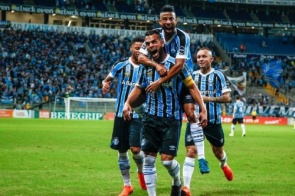 Grêmio dá show, mas Renato avisa: 'Dentro, o discurso é outro'