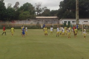 Equipe do Corumbaense treinou no estádio Chavinha neste sábado
