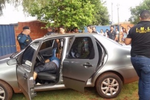 Homem é assassinado a tiros em Dourados dentro de carro com placas de Caarapó