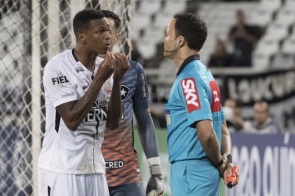 Corinthians tem oito pendurados antes de clássico contra o Palmeiras