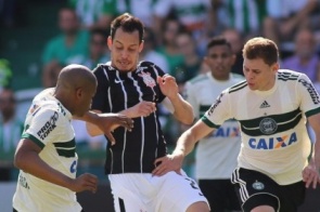 Coritiba e Corinthians empatam por 0 a 0 no Couto Pereira; Timão tem gol mal anulado