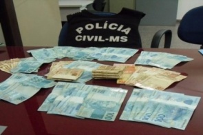 Dupla é presa depois de render pai e filha e roubar R$ 15 mil