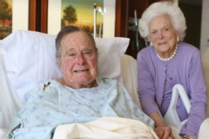 Ex-presidente George H.W. Bush é internado novamente nos EUA