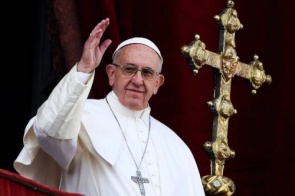 Em mensagem de Natal, papa pede paz ante guerra e terrorismo