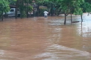 Fortes chuvas aumentam volume de água do Rio Dourados em Fátima do Sul