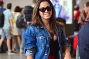 Decotadíssima, Anitta circula por aeroporto com mala de mais de R$ 12 mil
