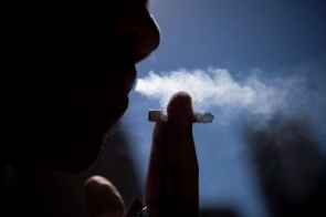 Brasil assina declaração para eliminar comércio ilícito de tabaco