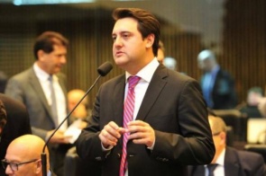 Ratinho Júnior é eleito governador do Paraná