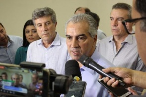 Reinaldo declara apoio a Bolsonaro e diz conversar para ampliar alianças