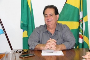 Prefeito Marcos Pacco anuncia apoio a Jair Bolsonaro no segundo turno