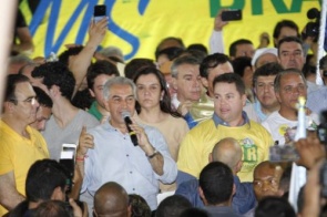 Reinaldo agradece população e cita telefonema de Bolsonaro
