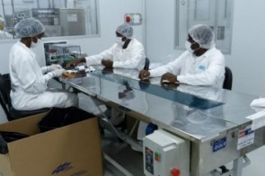 Com apoio do Brasil, Moçambique fortalece produção de medicamentos