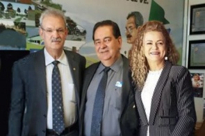 Em Brasília prefeito Marcos Pacco recebe confirmação de emenda de 1 milhão para o Hospital Municipal