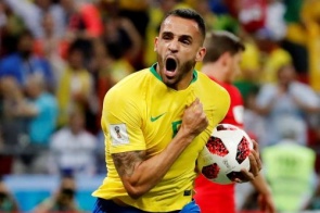 Seleção brasileira convoca Alex Sandro e Renato Augusto para os lugares de Marcelo e Coutinho