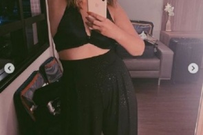 Marília Mendonça faz selfie de lingerie e arranca elogios dos fãs