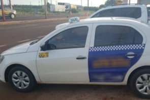 Dupla em táxi "escoltava" caminhonete a caminho do Paraguai