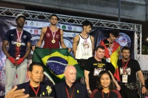 Douradense conquista título de campeão mundial de Muay Thai