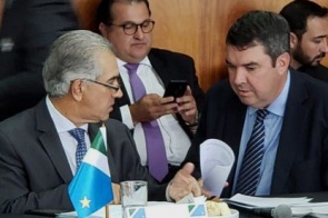 Ministro da Economia vai apresentar plano emergencial de apoio aos estados em 30 dias, revela Reinaldo Azambuja