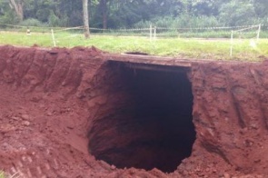 Obra para consertar cratera na Avenida Presidente Vargas deve durar até 15 dias; vídeo