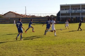 Santo Antonio e Operário empatam na abertura do Sub-17
