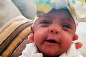 Nascida com 245g, 'menor bebê do mundo' tem alta após 5 meses
