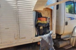 Caminhão com quase três toneladas de maconha é apreendido pelo DOF