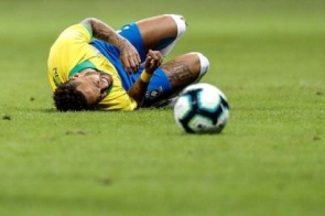Lesão no ligamento de tornozelo tira Neymar da Copa América