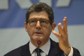 Presidente do BNDES pede demissão após críticas de Bolsonaro