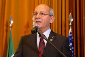 Presidente dos Correios decide sair após Bolsonaro dizer que iria demiti-lo