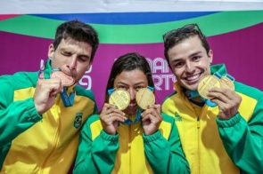 Brasil vira segundo no quadro de medalhas do Pan após domingo